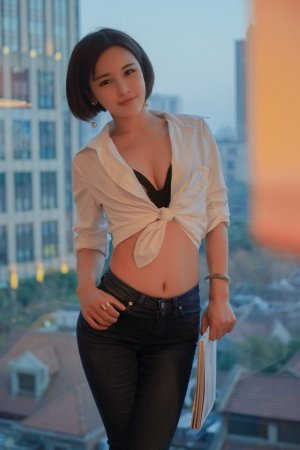 校花的贴身高手最新章节